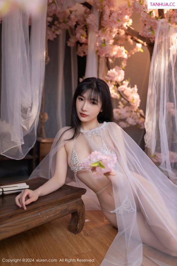 陆萱萱  [XiuRen]高清写真图 2024.07.04 No.8807 陆萱萱 性感美腿第25张图片